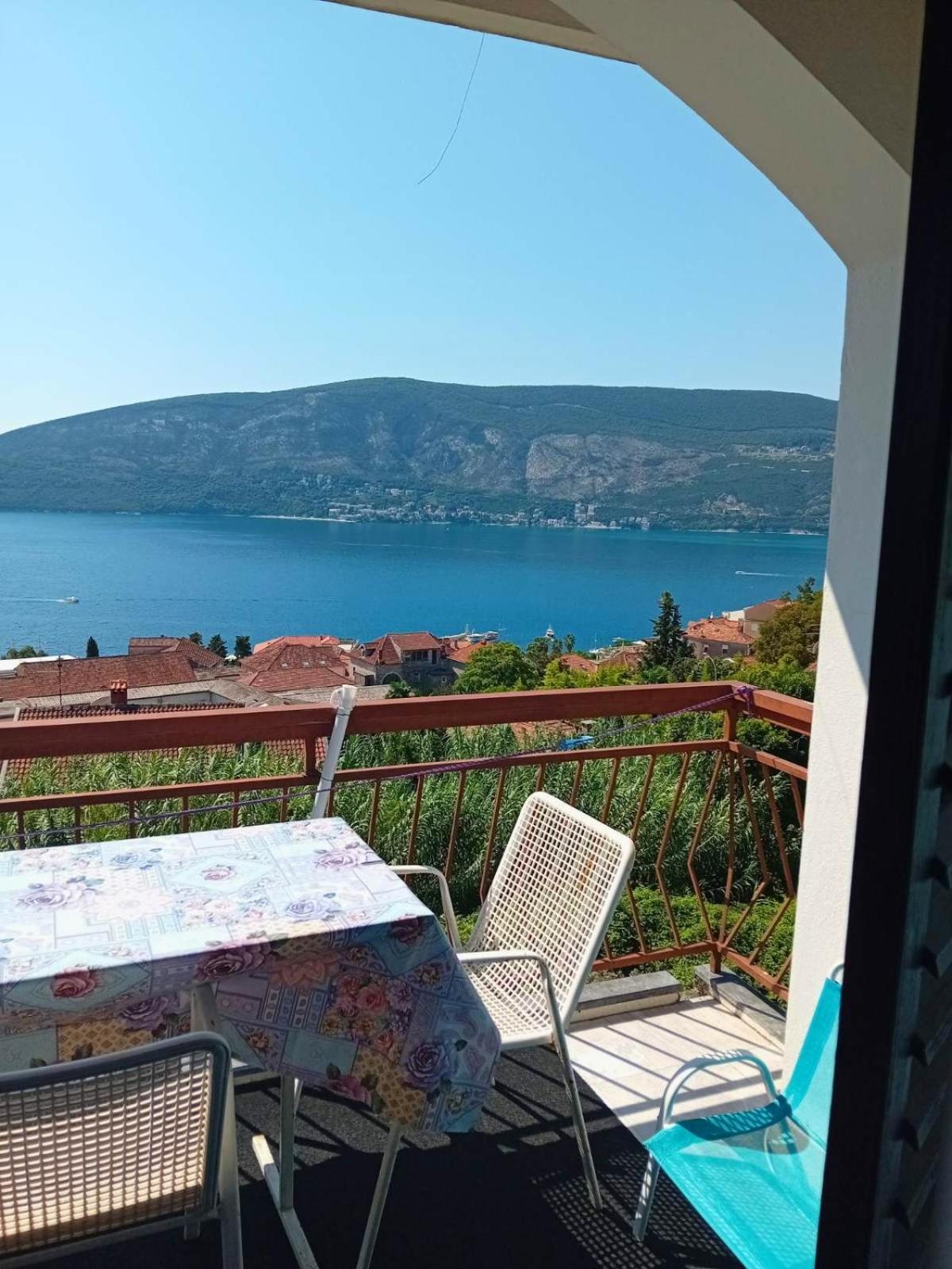 Guest House Cinderella Herceg Novi Ngoại thất bức ảnh