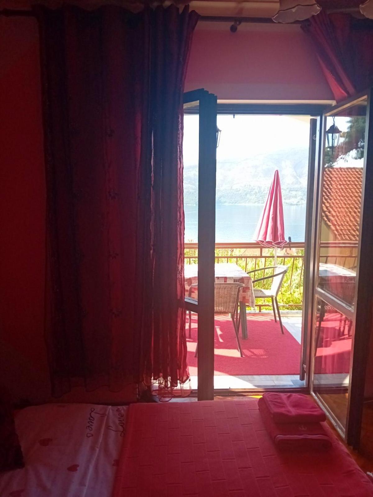 Guest House Cinderella Herceg Novi Ngoại thất bức ảnh