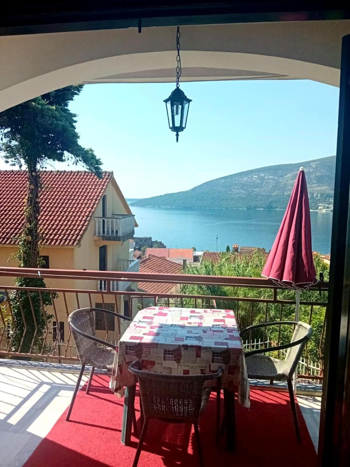 Guest House Cinderella Herceg Novi Ngoại thất bức ảnh