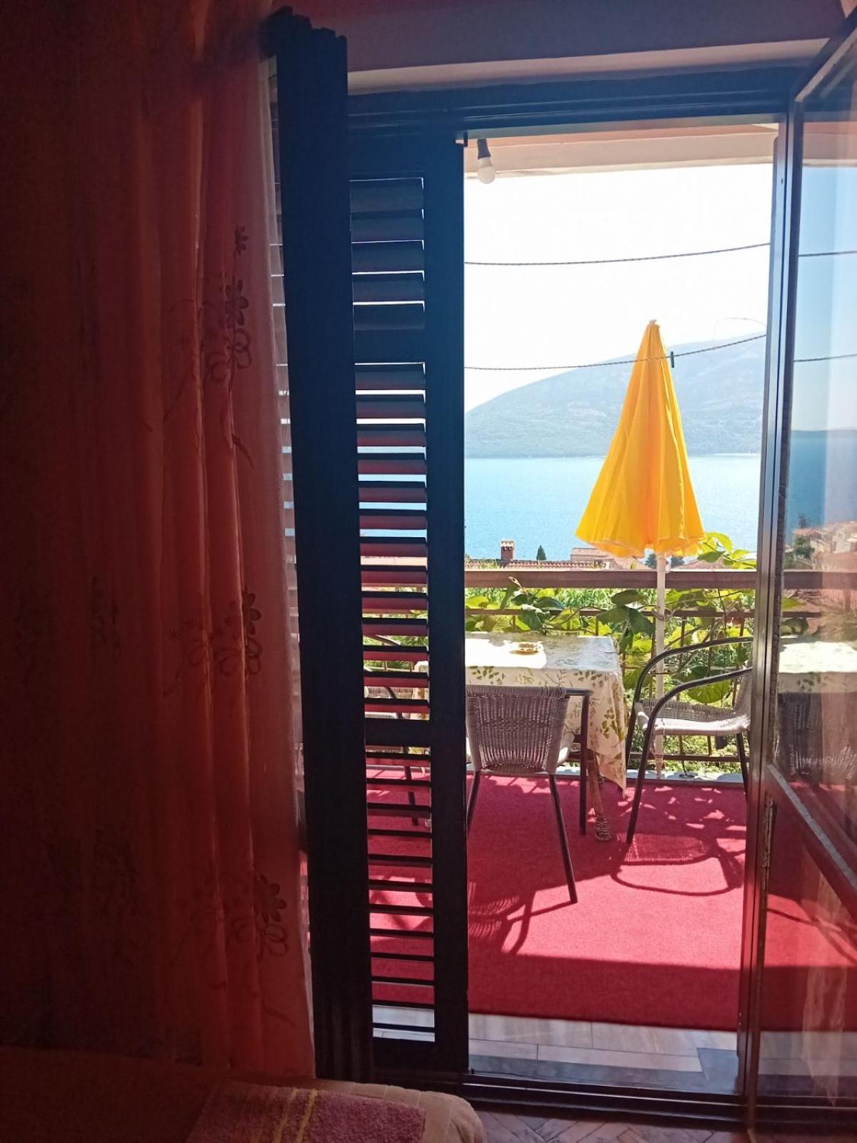 Guest House Cinderella Herceg Novi Ngoại thất bức ảnh