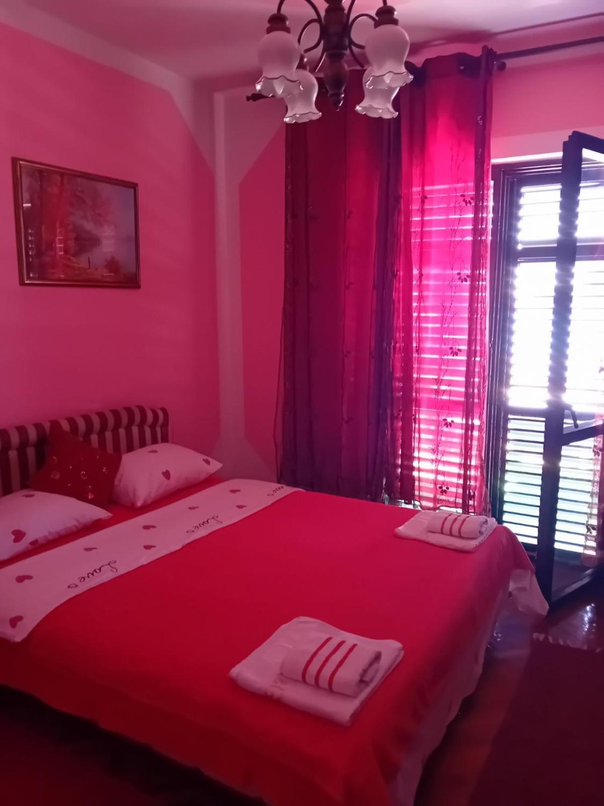 Guest House Cinderella Herceg Novi Ngoại thất bức ảnh